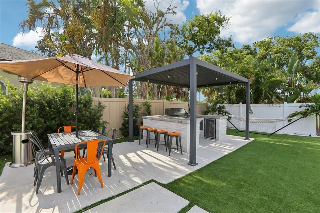 На продажу: $1,580,000 (4 спален, 3 ванн, 2636 Квадратных фут)