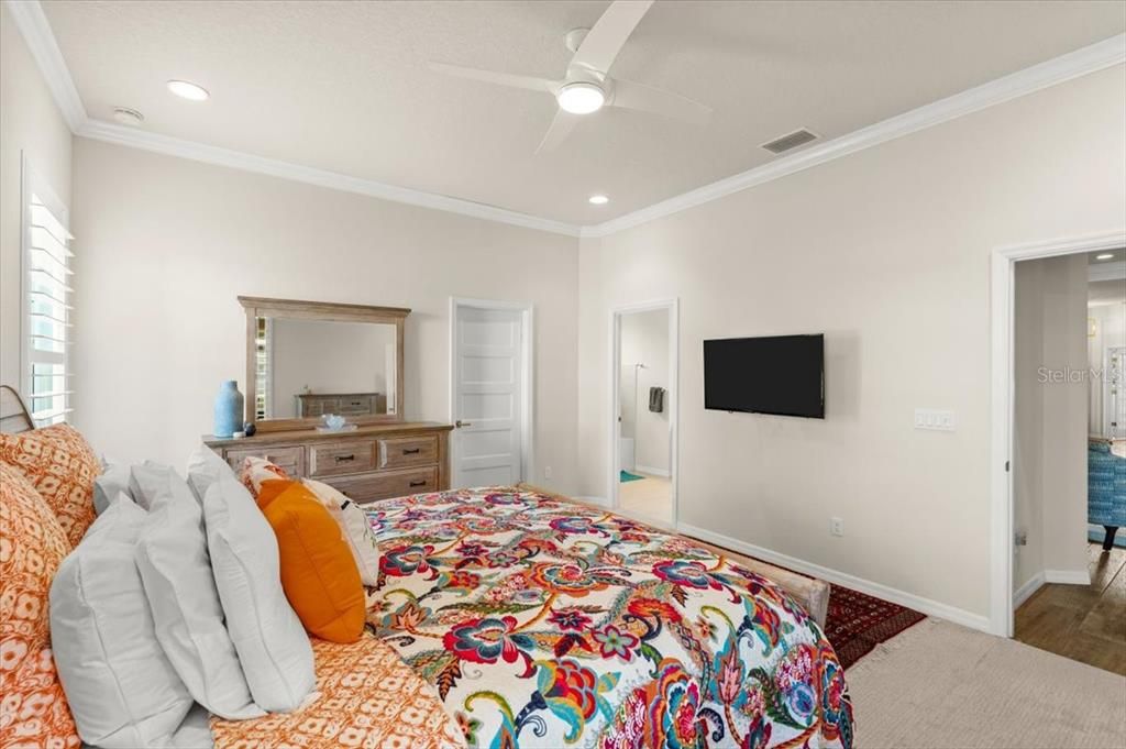 合同活跃: $579,000 (3 贝兹, 2 浴室, 2279 平方英尺)