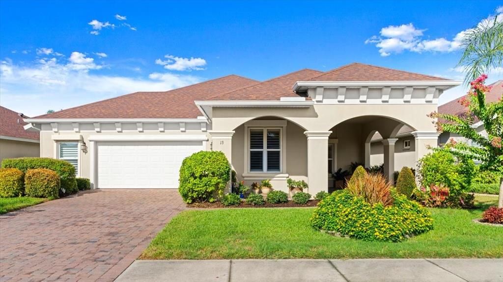 合同活跃: $579,000 (3 贝兹, 2 浴室, 2279 平方英尺)