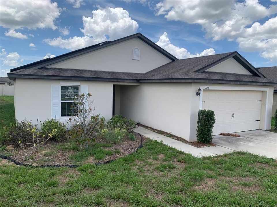 合同活跃: $140,000 (3 贝兹, 2 浴室, 1563 平方英尺)