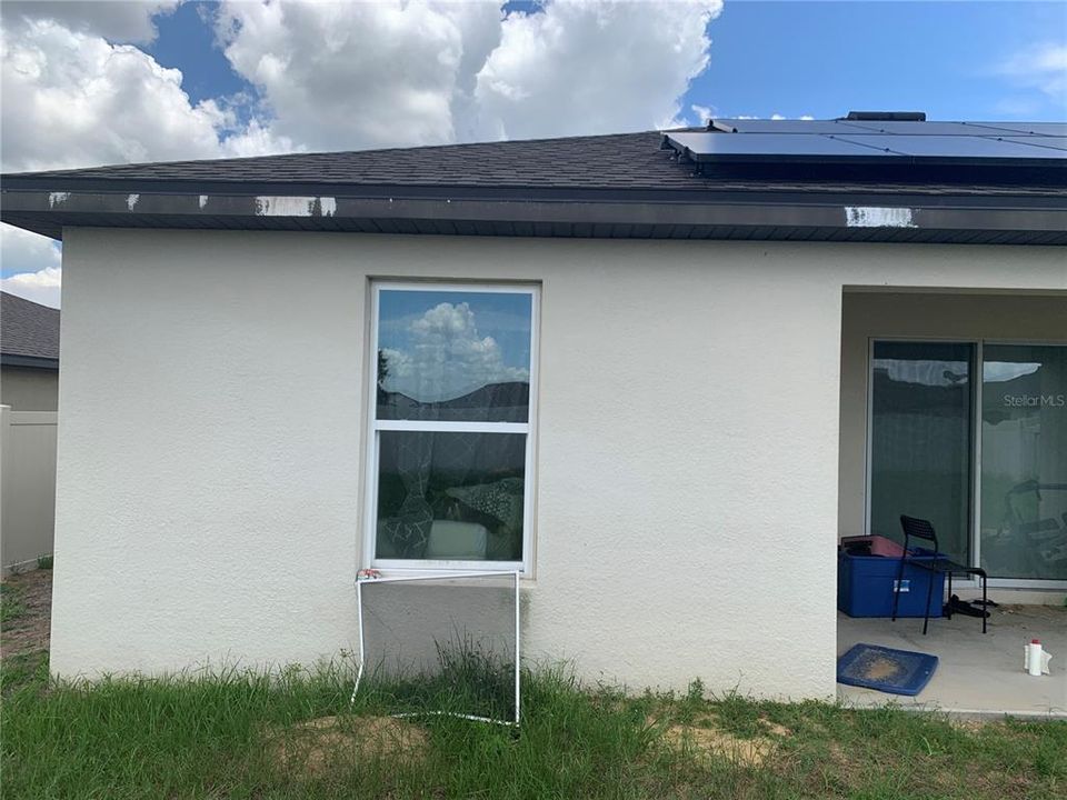 合同活跃: $140,000 (3 贝兹, 2 浴室, 1563 平方英尺)