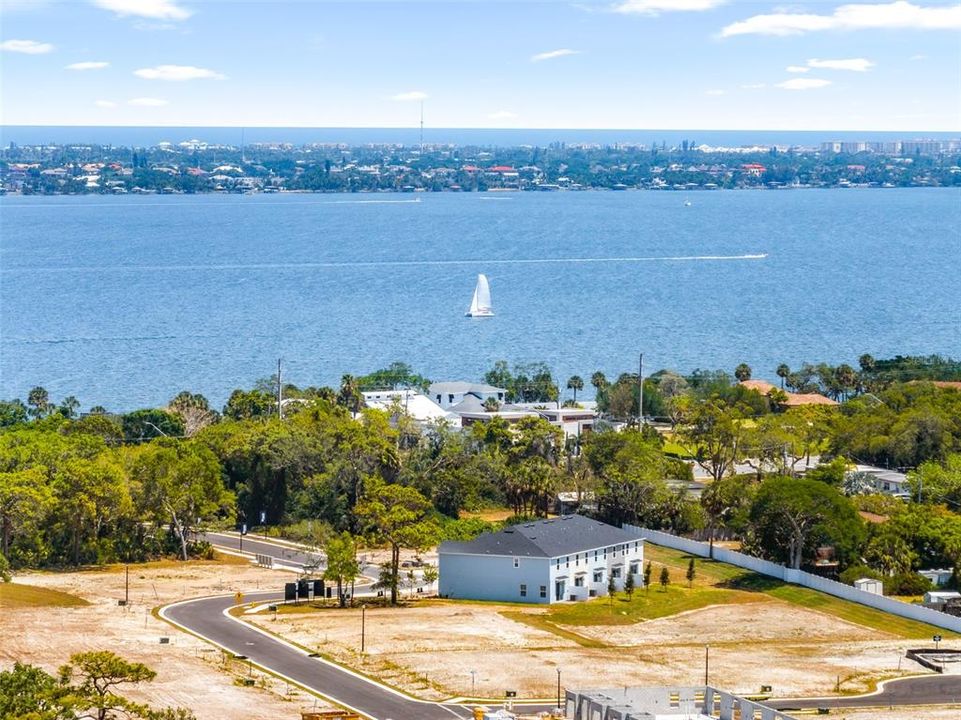 Activo con contrato: $312,305 (3 camas, 2 baños, 1674 Pies cuadrados)