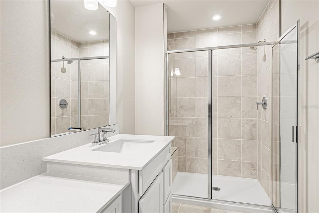 Activo con contrato: $312,305 (3 camas, 2 baños, 1674 Pies cuadrados)