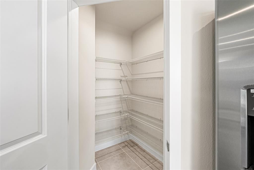 Activo con contrato: $312,305 (3 camas, 2 baños, 1674 Pies cuadrados)