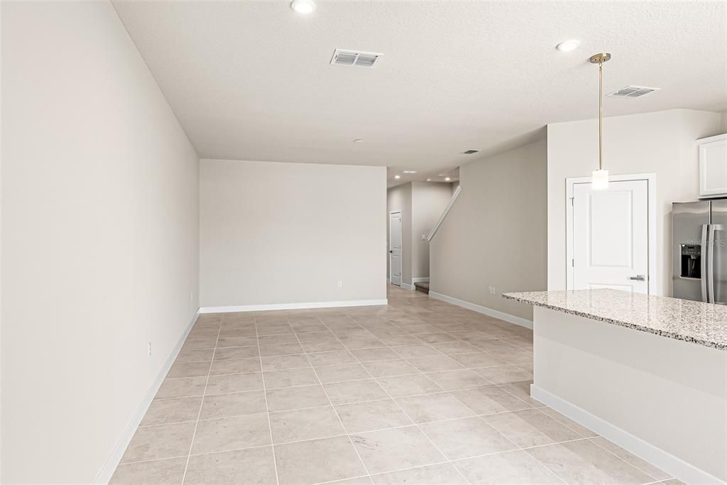 Activo con contrato: $312,305 (3 camas, 2 baños, 1674 Pies cuadrados)