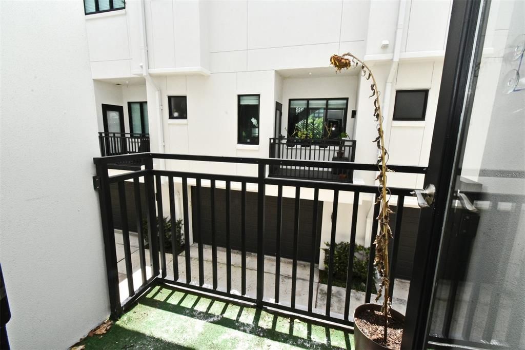 For Sale: $459,900 (2 beds, 2 baths, 1455 Square Feet)