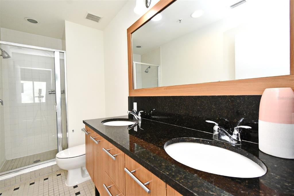 For Sale: $459,900 (2 beds, 2 baths, 1455 Square Feet)