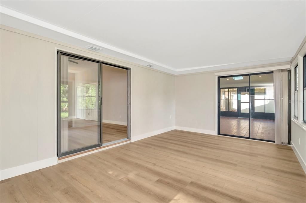 Под контрактом: $382,500 (3 спален, 2 ванн, 2032 Квадратных фут)