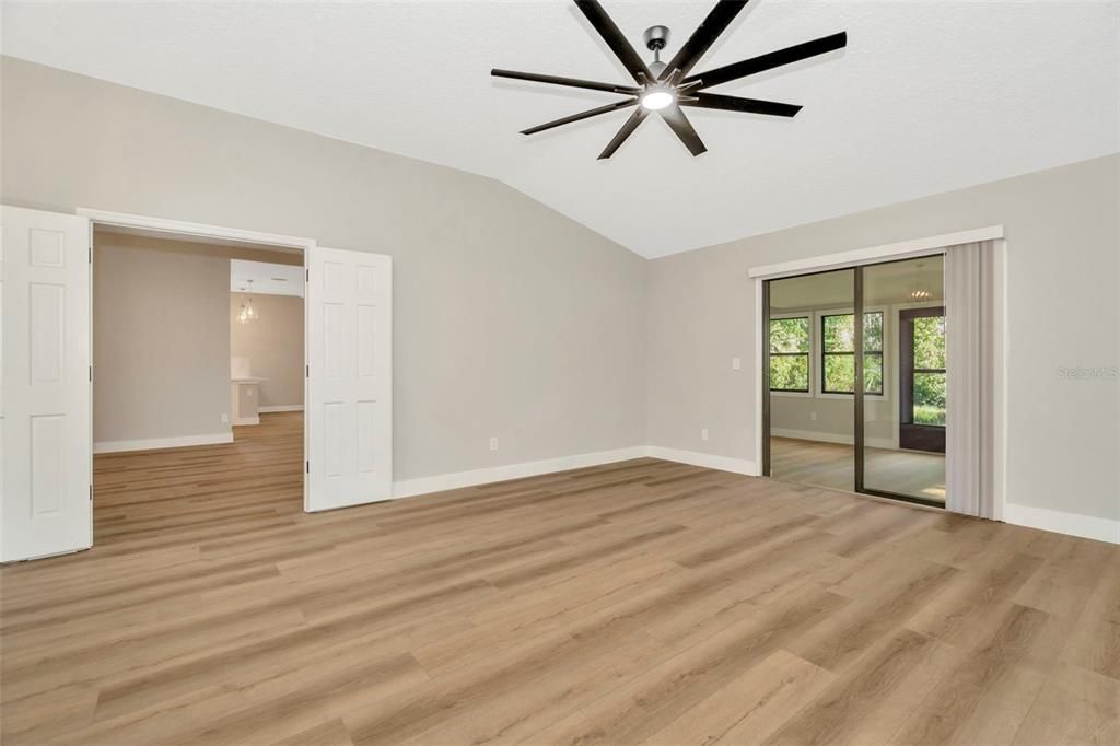 Под контрактом: $382,500 (3 спален, 2 ванн, 2032 Квадратных фут)