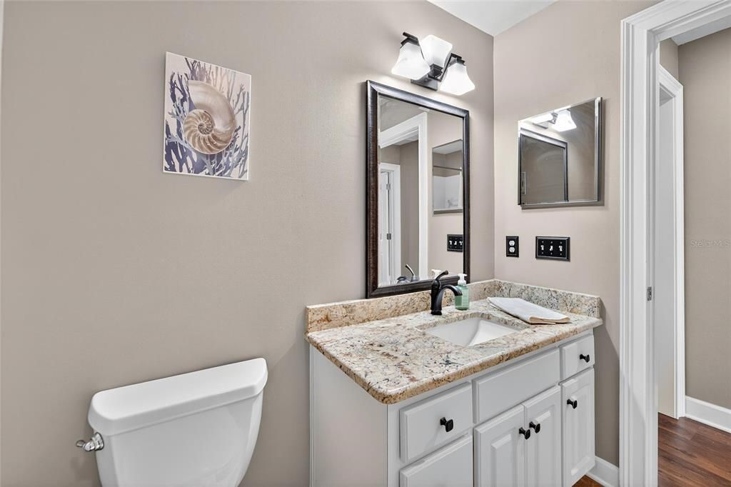 合同活跃: $695,000 (3 贝兹, 3 浴室, 2883 平方英尺)