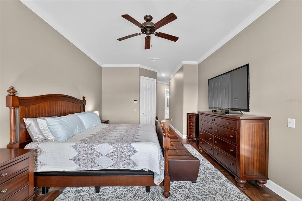 合同活跃: $695,000 (3 贝兹, 3 浴室, 2883 平方英尺)