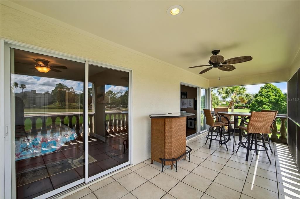 合同活跃: $695,000 (3 贝兹, 3 浴室, 2883 平方英尺)