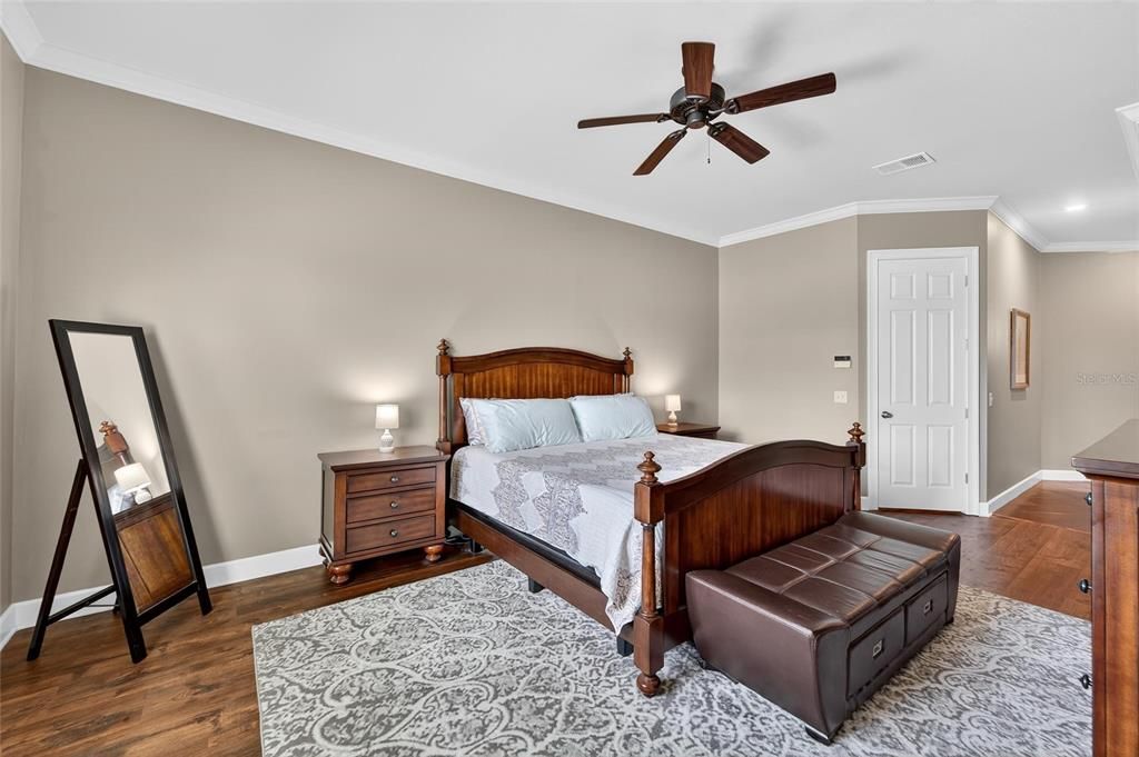 合同活跃: $695,000 (3 贝兹, 3 浴室, 2883 平方英尺)