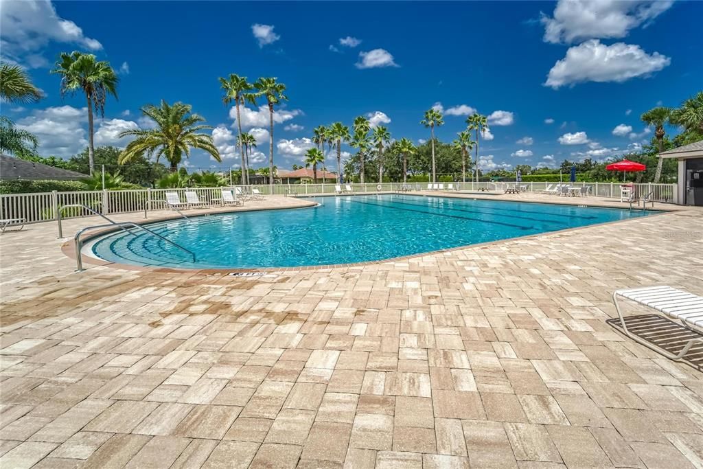 合同活跃: $695,000 (3 贝兹, 3 浴室, 2883 平方英尺)