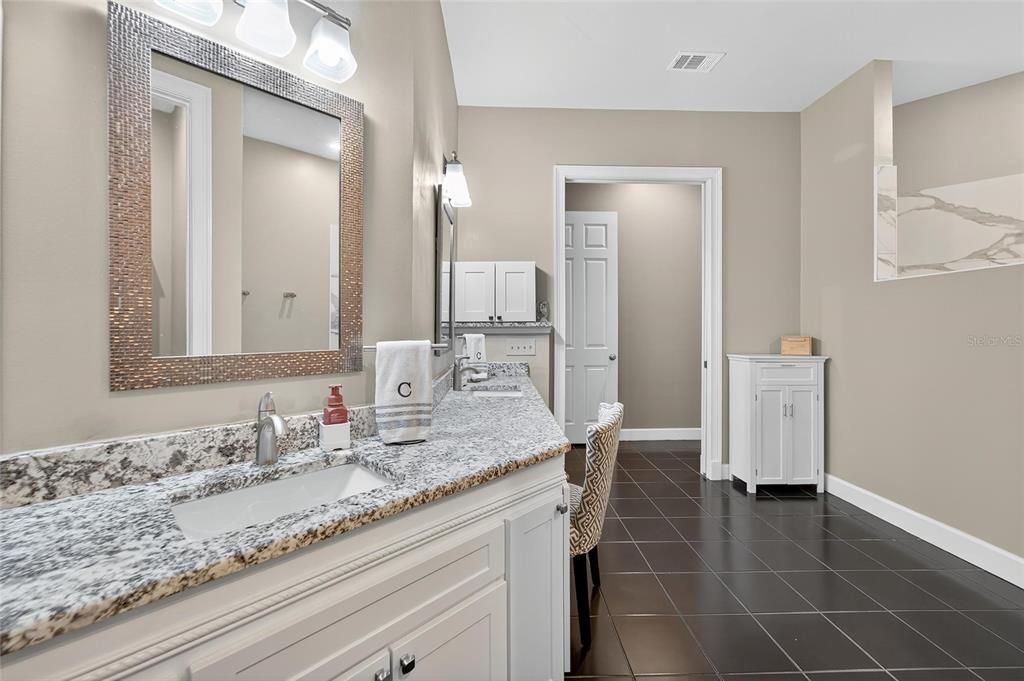 合同活跃: $695,000 (3 贝兹, 3 浴室, 2883 平方英尺)