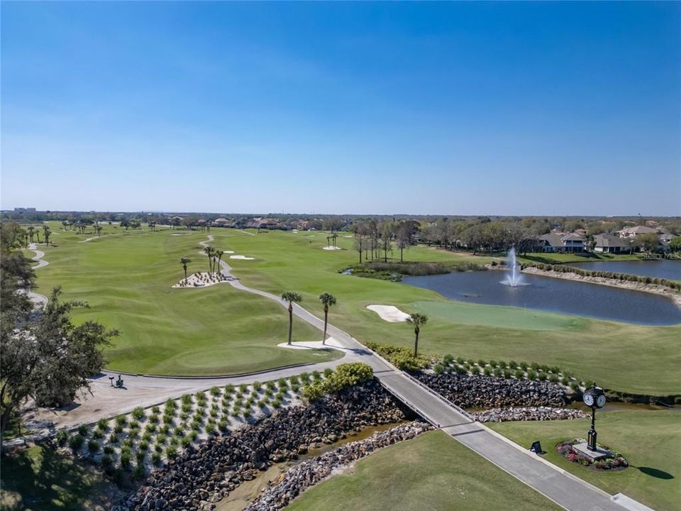 合同活跃: $695,000 (3 贝兹, 3 浴室, 2883 平方英尺)