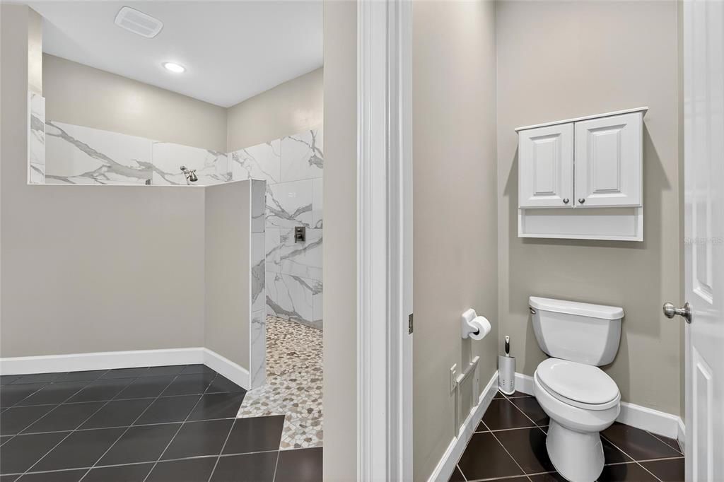 合同活跃: $695,000 (3 贝兹, 3 浴室, 2883 平方英尺)