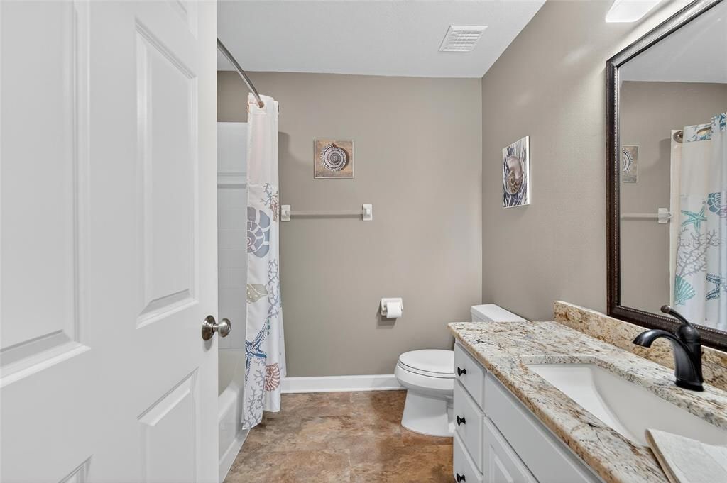 合同活跃: $695,000 (3 贝兹, 3 浴室, 2883 平方英尺)