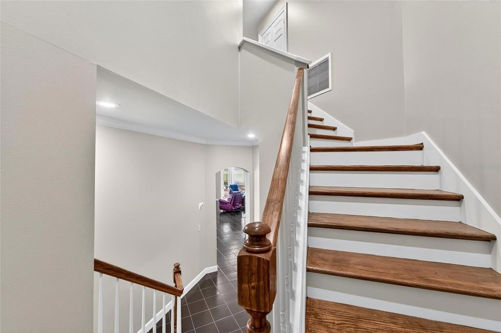 合同活跃: $695,000 (3 贝兹, 3 浴室, 2883 平方英尺)