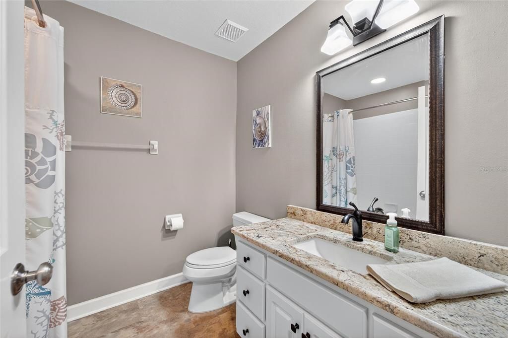 合同活跃: $695,000 (3 贝兹, 3 浴室, 2883 平方英尺)