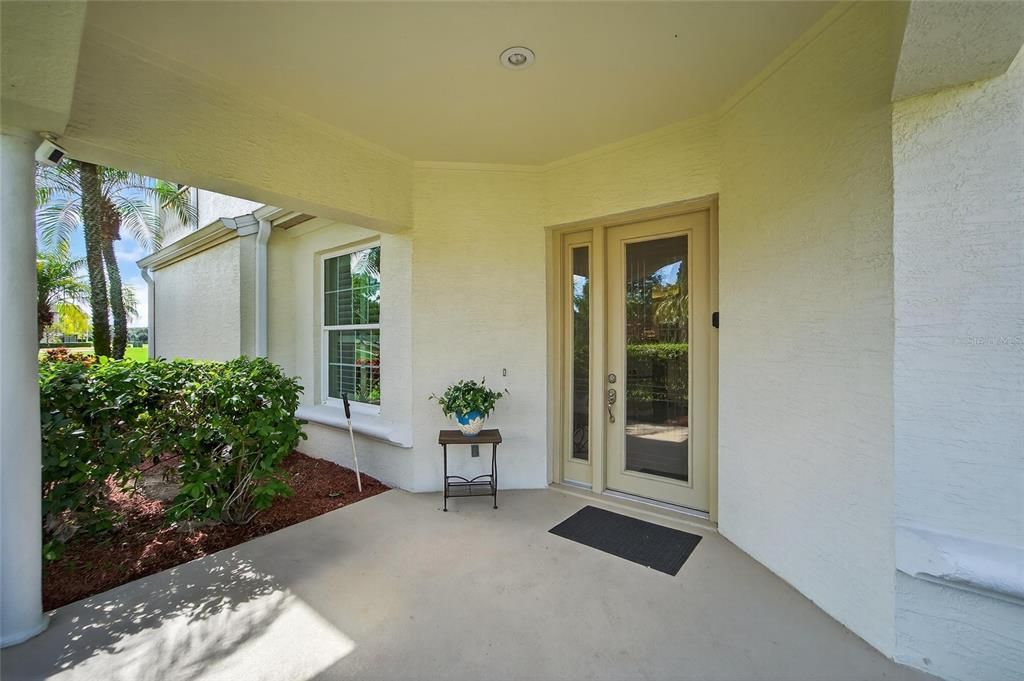 合同活跃: $695,000 (3 贝兹, 3 浴室, 2883 平方英尺)