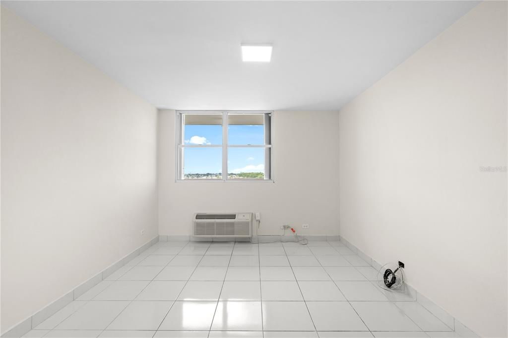 На продажу: $775,000 (3 спален, 2 ванн, 2018 Квадратных фут)