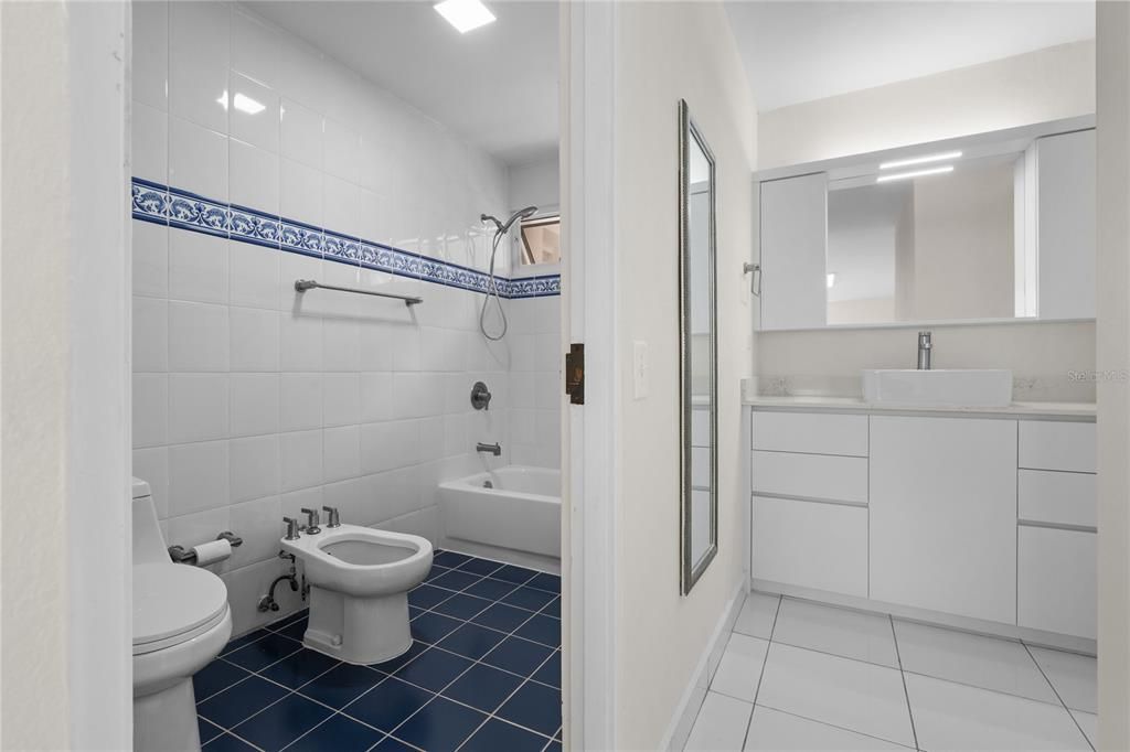 На продажу: $775,000 (3 спален, 2 ванн, 2018 Квадратных фут)