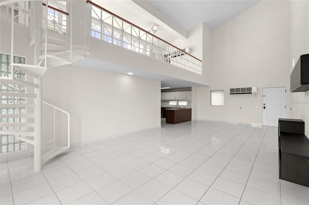 На продажу: $775,000 (3 спален, 2 ванн, 2018 Квадратных фут)