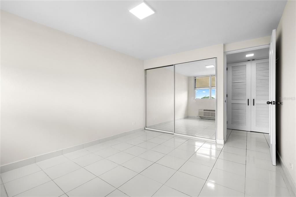 На продажу: $775,000 (3 спален, 2 ванн, 2018 Квадратных фут)