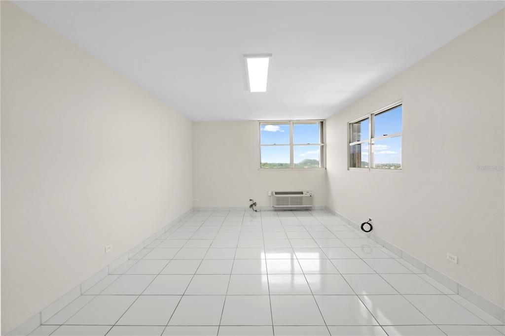 На продажу: $775,000 (3 спален, 2 ванн, 2018 Квадратных фут)