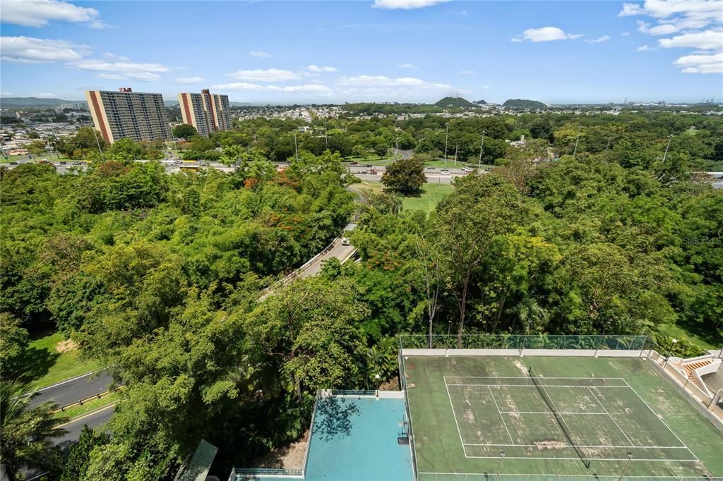 На продажу: $775,000 (3 спален, 2 ванн, 2018 Квадратных фут)