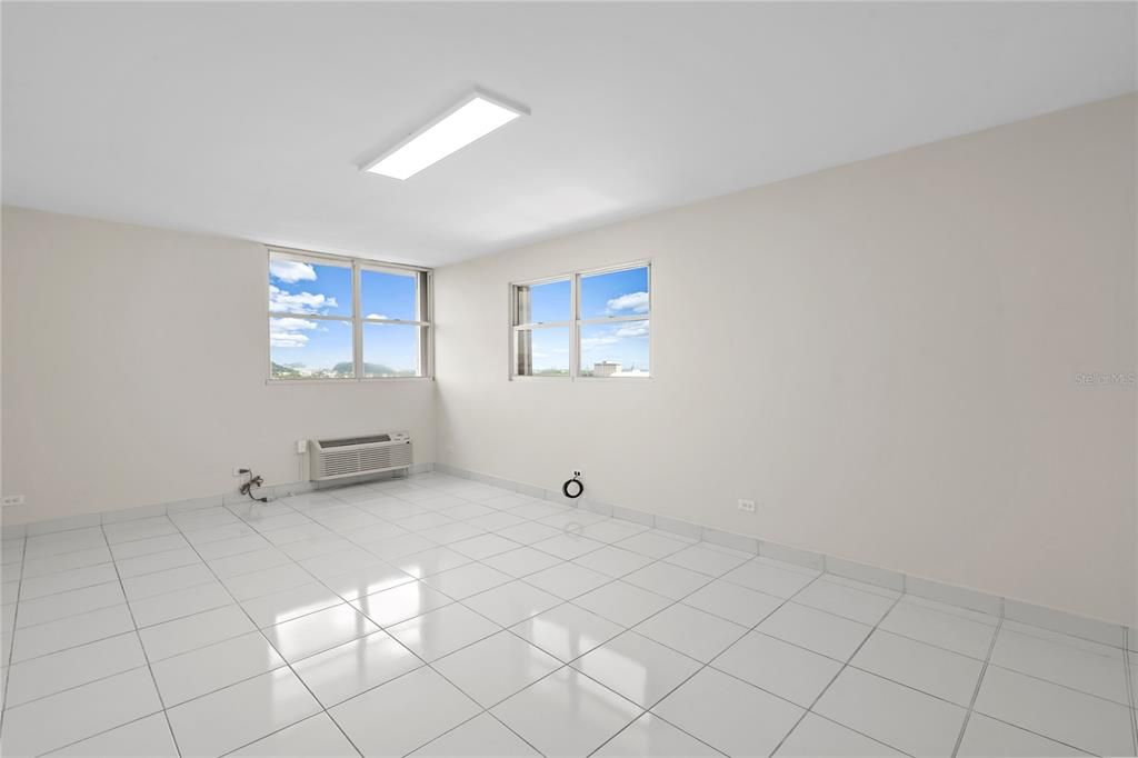 На продажу: $775,000 (3 спален, 2 ванн, 2018 Квадратных фут)