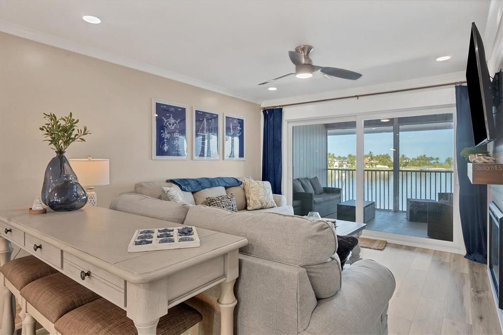 For Rent: $3,150 (2 beds, 2 baths, 1248 Square Feet)