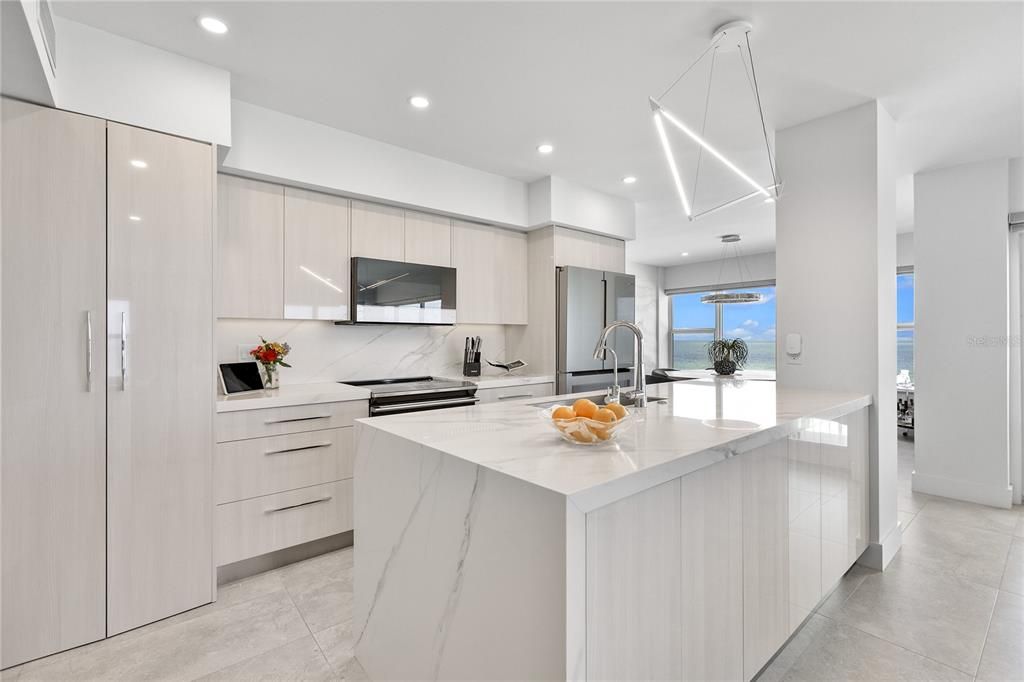 出租: $15,500 (2 贝兹, 2 浴室, 1560 平方英尺)