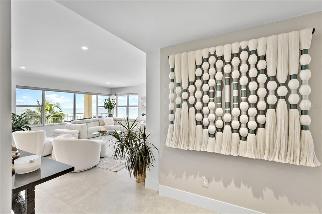 出租: $15,500 (2 贝兹, 2 浴室, 1560 平方英尺)