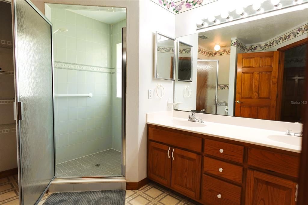 En Venta: $499,000 (3 camas, 2 baños, 1608 Pies cuadrados)