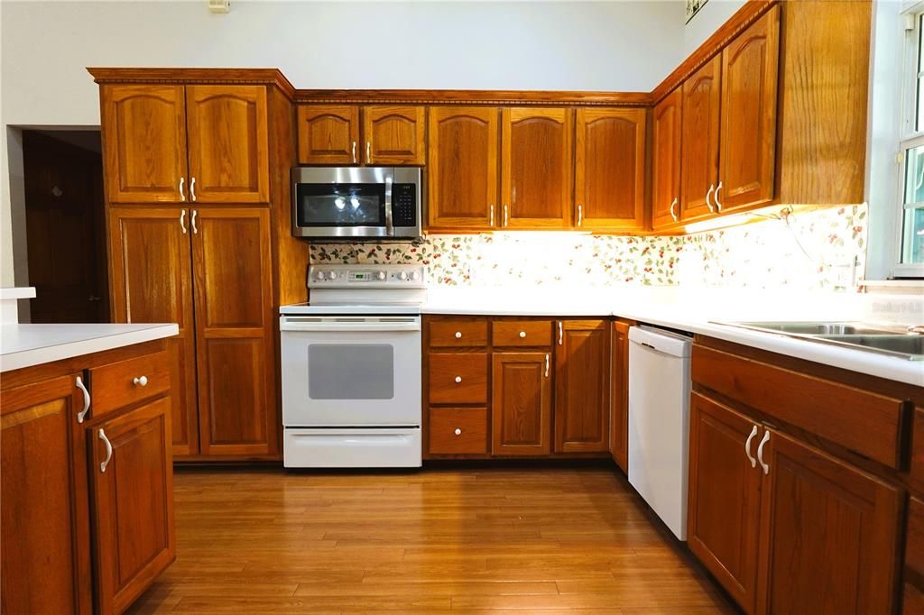 En Venta: $499,000 (3 camas, 2 baños, 1608 Pies cuadrados)