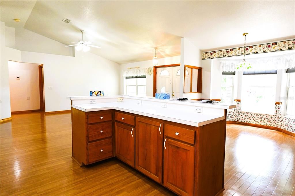 En Venta: $499,000 (3 camas, 2 baños, 1608 Pies cuadrados)