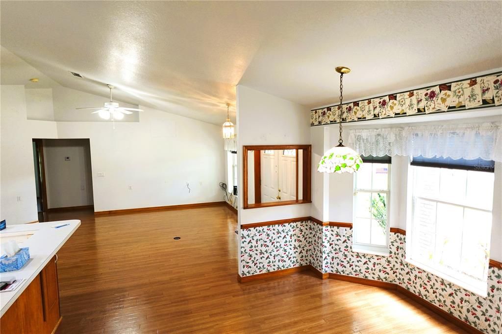 En Venta: $499,000 (3 camas, 2 baños, 1608 Pies cuadrados)