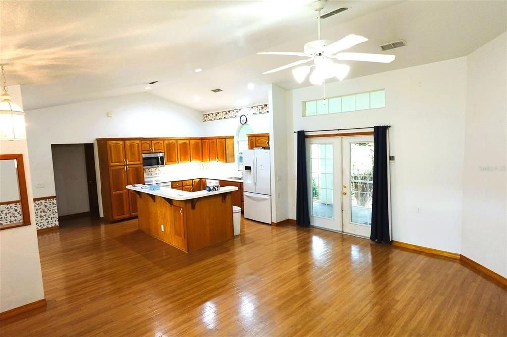 En Venta: $499,000 (3 camas, 2 baños, 1608 Pies cuadrados)