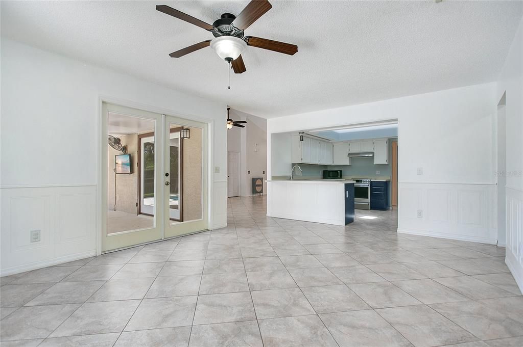 Activo con contrato: $465,000 (3 camas, 2 baños, 1859 Pies cuadrados)