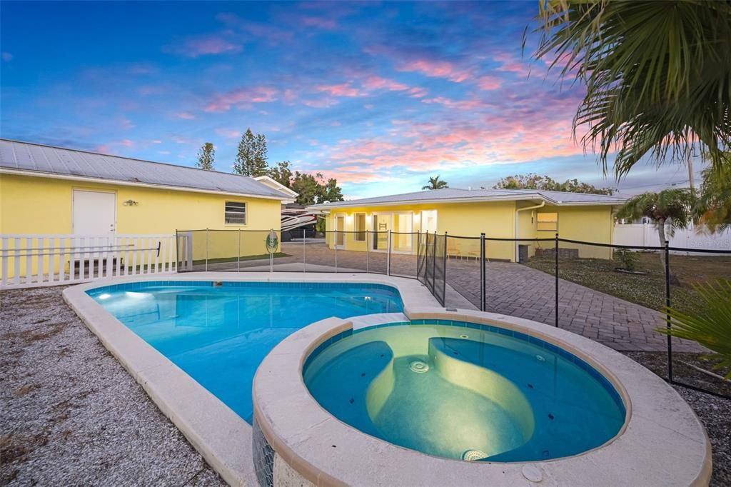 For Sale: $780,000 (3 beds, 2 baths, 1954 Square Feet)