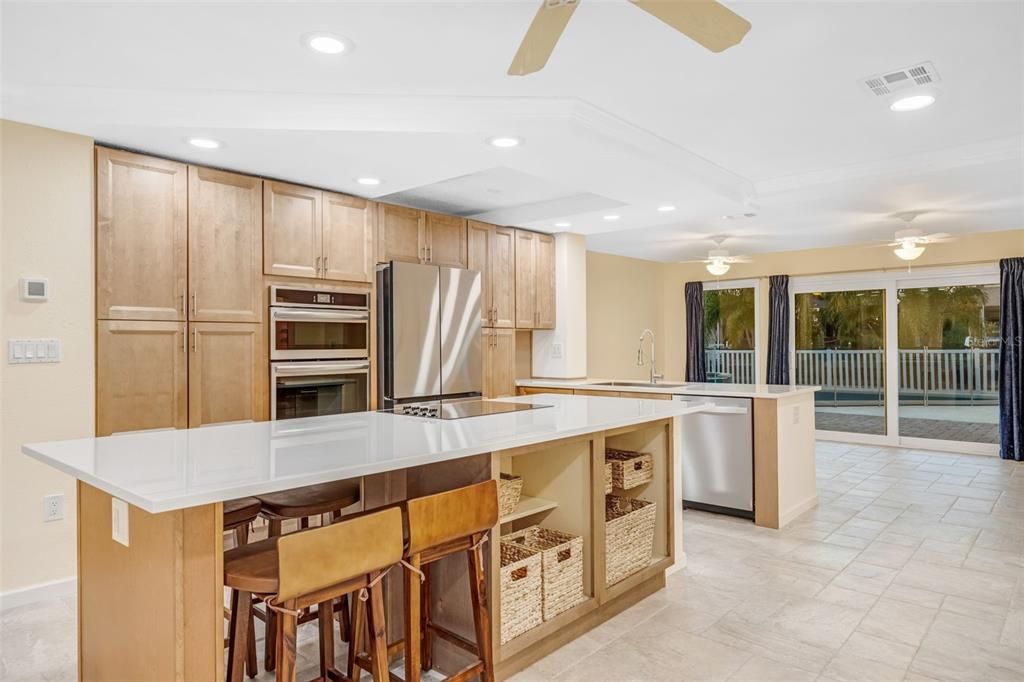 For Sale: $780,000 (3 beds, 2 baths, 1954 Square Feet)