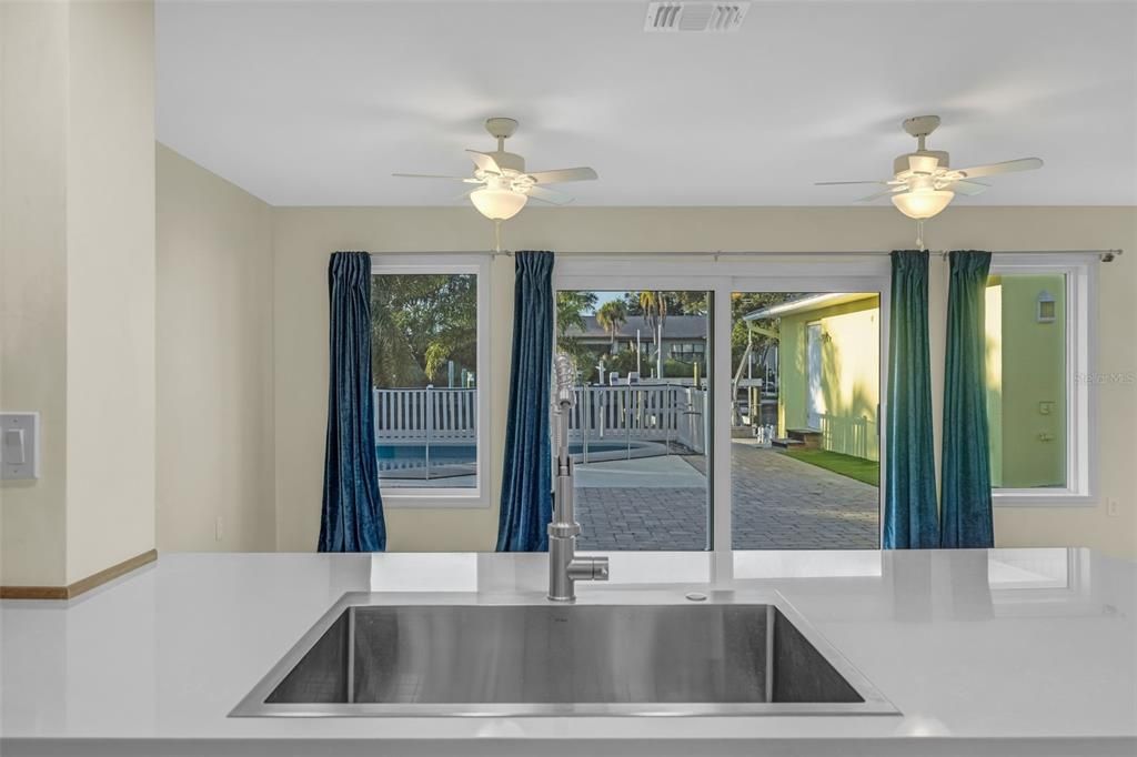 For Sale: $780,000 (3 beds, 2 baths, 1954 Square Feet)