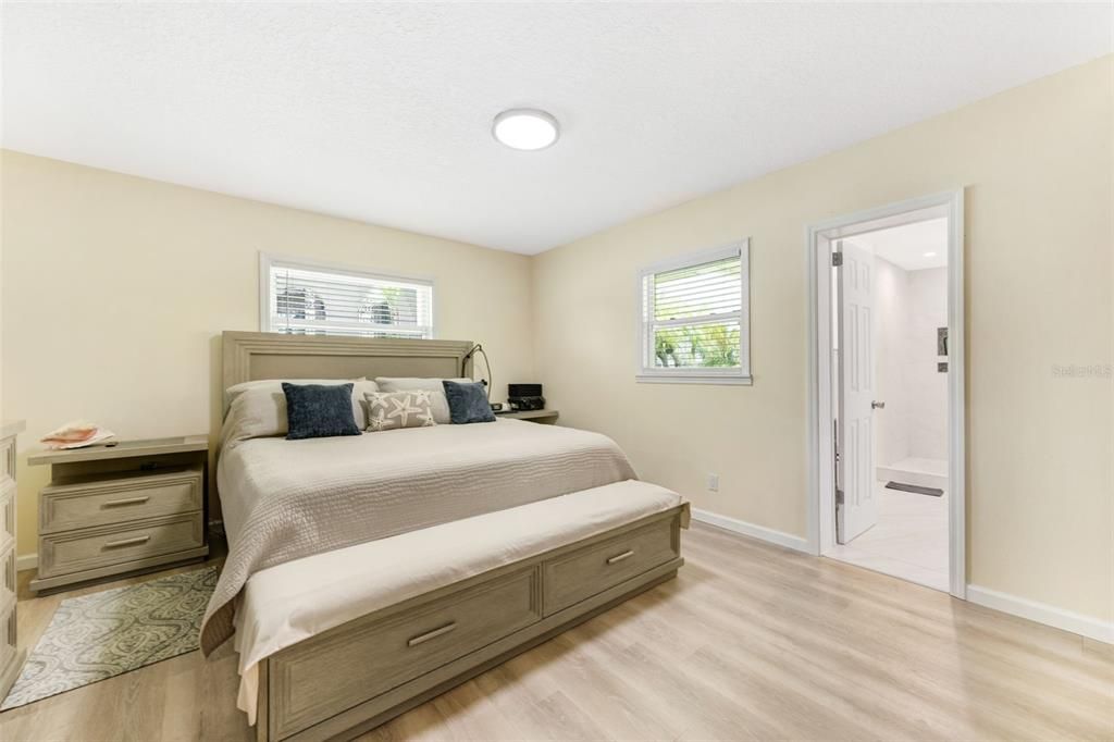 For Sale: $780,000 (3 beds, 2 baths, 1954 Square Feet)