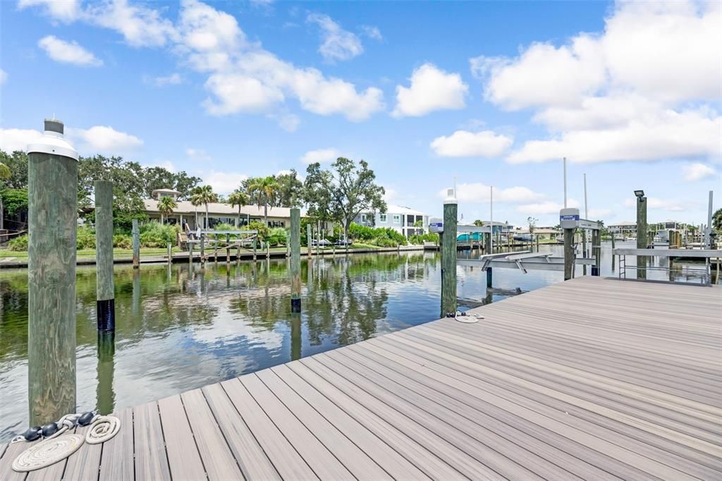 For Sale: $780,000 (3 beds, 2 baths, 1954 Square Feet)