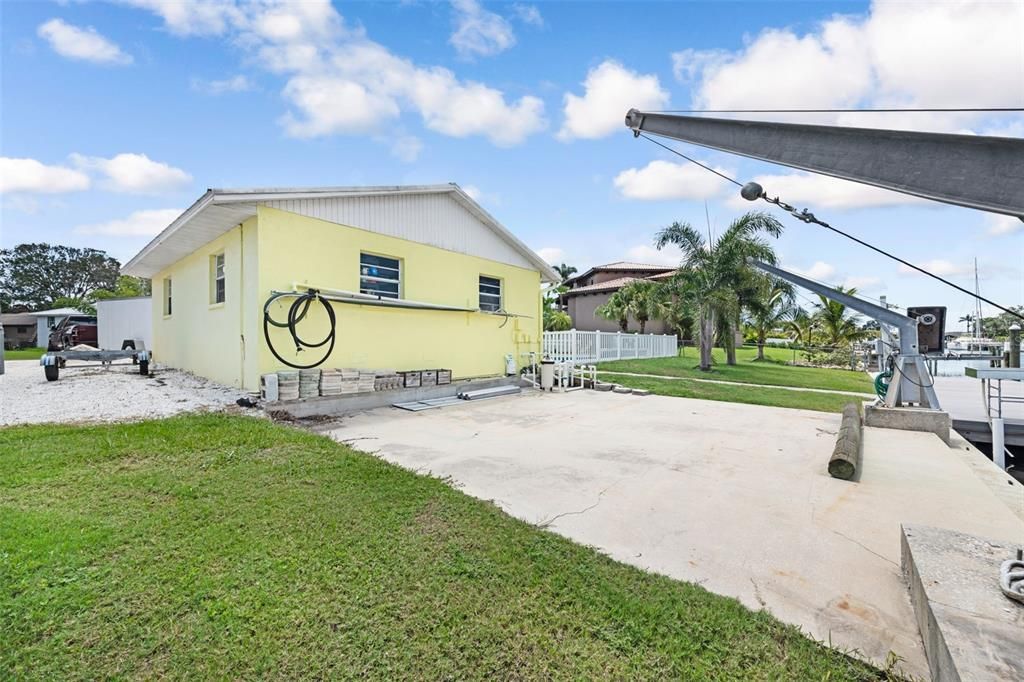 For Sale: $780,000 (3 beds, 2 baths, 1954 Square Feet)