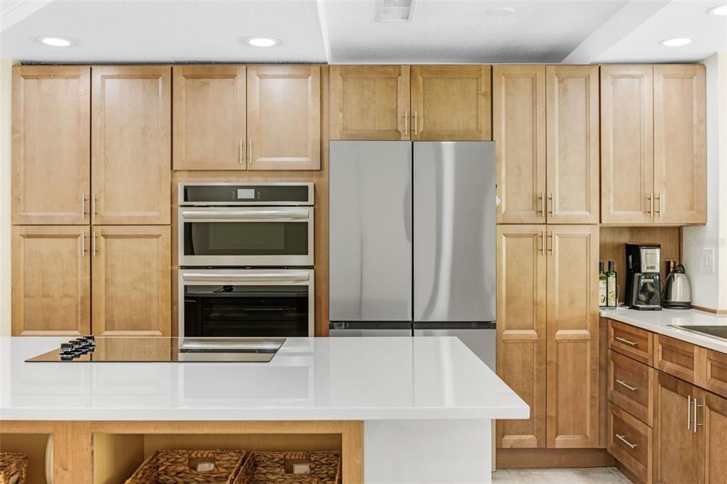 For Sale: $780,000 (3 beds, 2 baths, 1954 Square Feet)