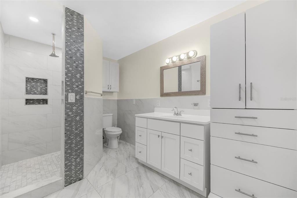 For Sale: $780,000 (3 beds, 2 baths, 1954 Square Feet)