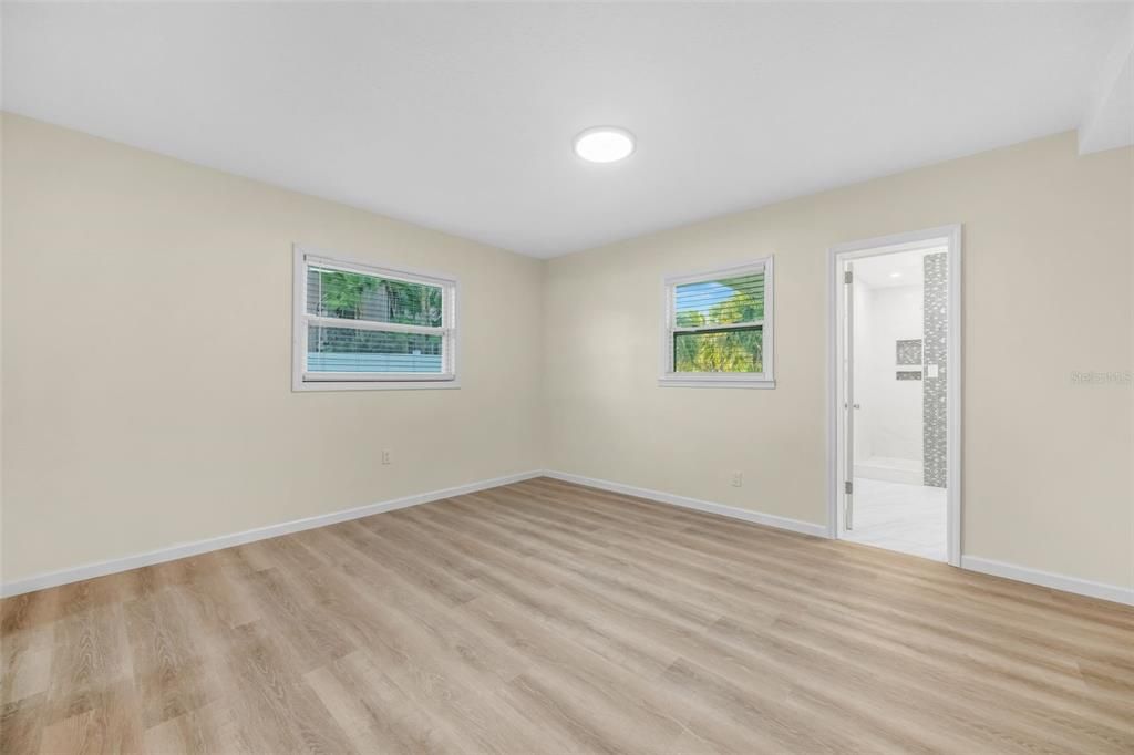 For Sale: $780,000 (3 beds, 2 baths, 1954 Square Feet)